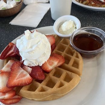 Chubby's Diner - Waffle with strawberries - Breakfast & Brunch Near Me - Roseville, California