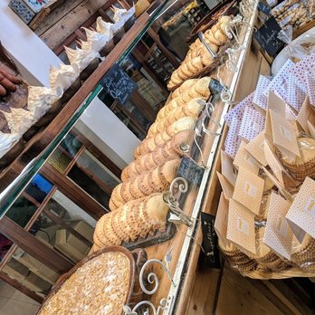 Forn des Teatre - Local Flavor Near Me - Palma de Mallorca, PM