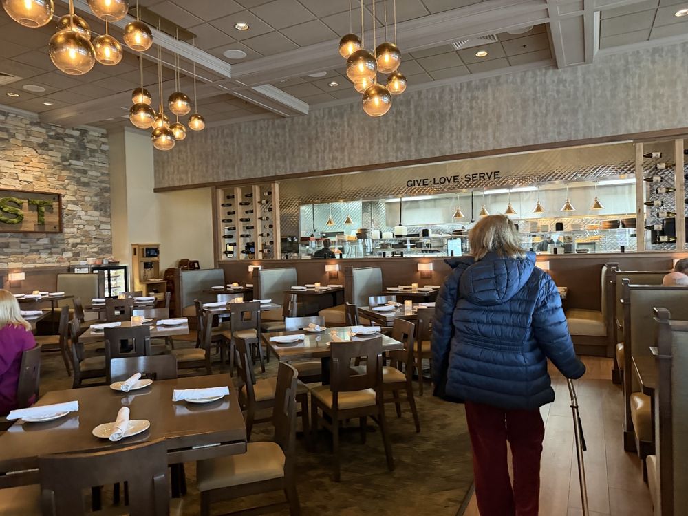 Harvest Seasonal Grill - Collegeville