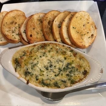 Neil St Blues - Spinach Artichoke Dip - Cocktail Bars Near Me - Champaign, Illinois