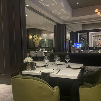 Fifth Avenue Syndicate - Dining Experience - Cocktail Bars Near Me - Moline, Illinois
