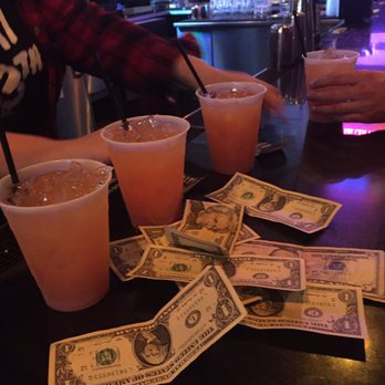 Finnegan's Easy - Sports Bars Near Me - New Orleans, Louisiana
