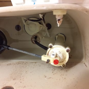 Quality Inn & Suites - Broken toilet - Hotels Near Me - Titusville, Pennsylvania