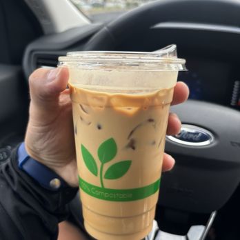 Akamai Coffee - Coconut Macadamia - Coffee & Tea Near Me - Kahului, Hawaii