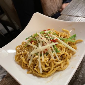 Unit Su Vege - D17. Sesame Cold Noodles - Vegetarian Near Me - Philadelphia, Pennsylvania