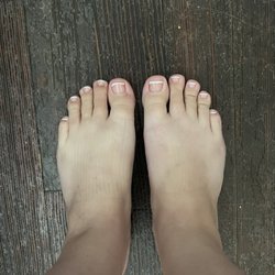 French tip short nails on toes