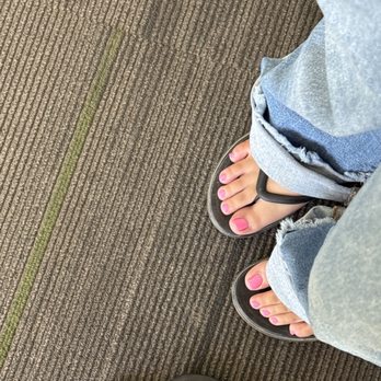 1. T T Nail Spa
