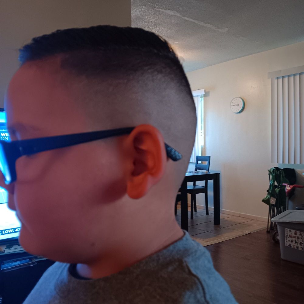 Barajas Barber Shop Logo