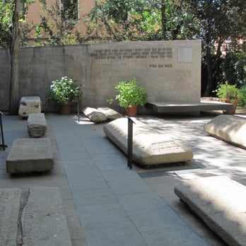 Sinagoga del Tránsito - Stone "Garden" - Synagogues Near Me - Toledo, TO