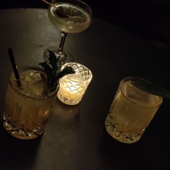 Maple & Ash - Pre dinner cocktails - Steakhouses Near Me - Chicago, Illinois Maple & Ash - Pre dinner cocktails - Steakhouses Near Me - Chicago, Illinois