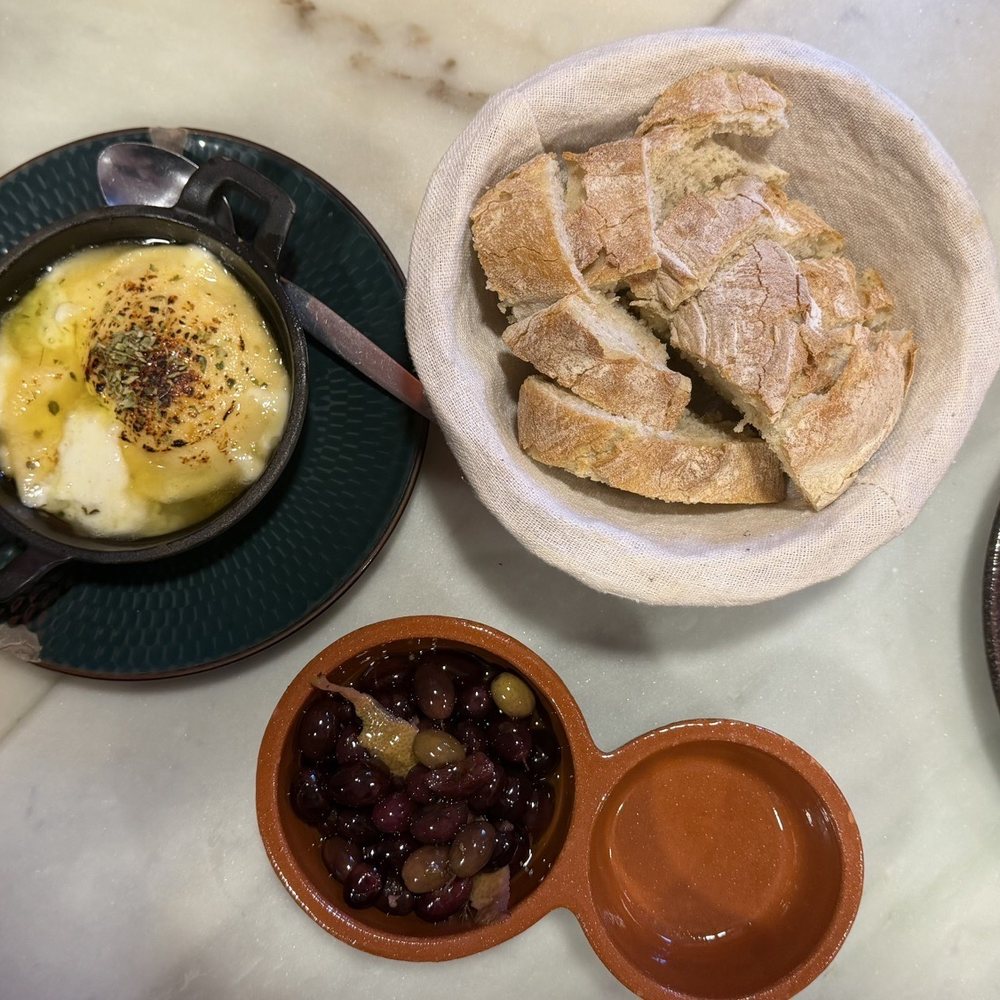 Sal Grosso - Starters. Cheese. Bread. Olives. - Portuguese Near Me - Lisbon, 11