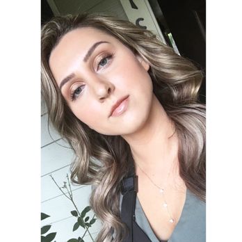 Echt Salon Collective - Hair Stylists Near Me - Roseville, California