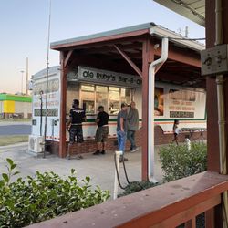 Ole Rudy's Bar-B-Que - Outside