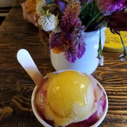 Wicked Hi Cafe - Half lilikoi / half dragonfruit. Honey all over!