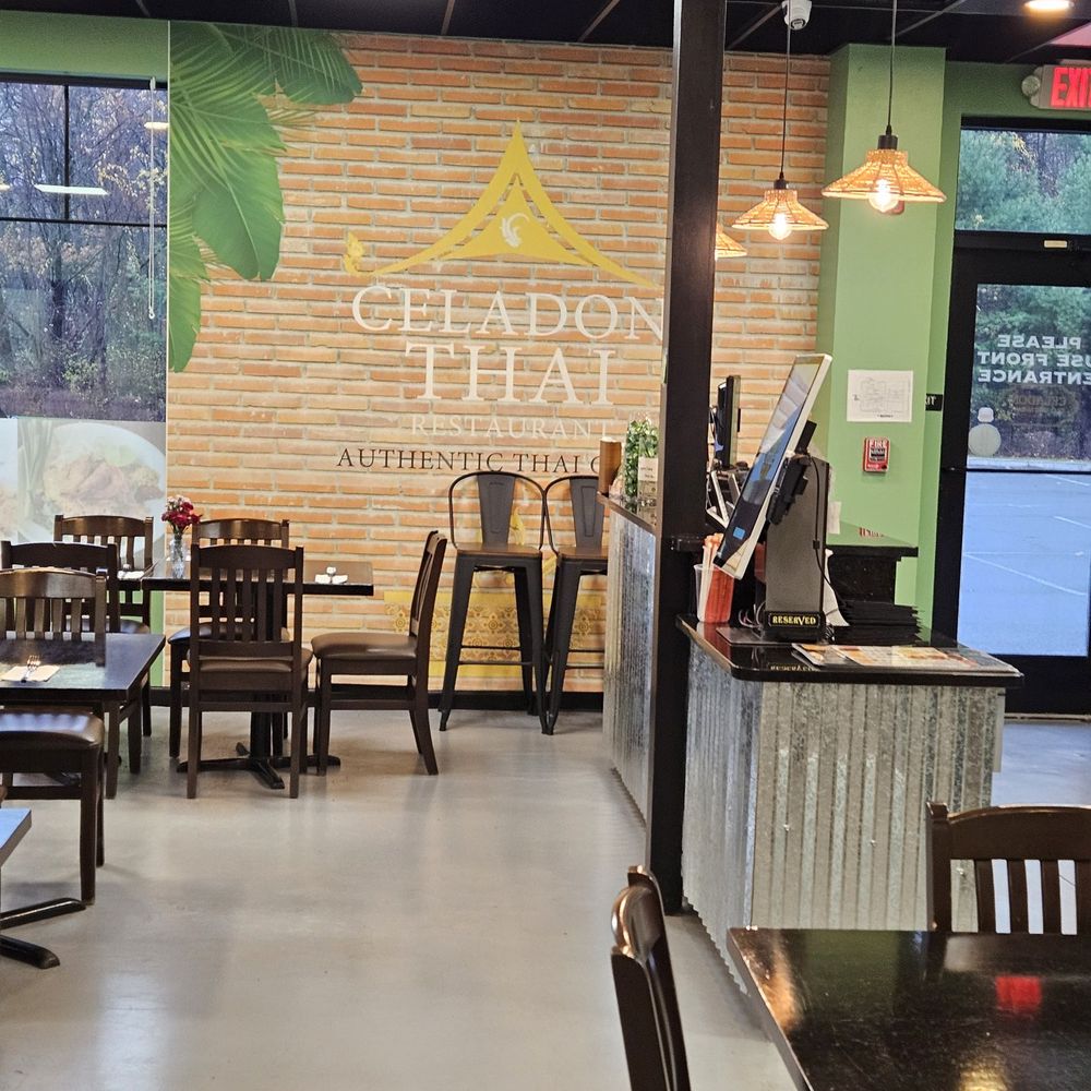 Celadon Thai Restaurant - Thai Near Me - Clifton Park, New York