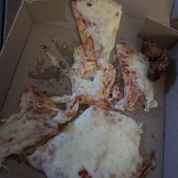 Ordered a craft personal pizza and I get the saddest looking pizza I have ever seen with no toppings. Ordered a craft personal pizza and I get the saddest looking pizza I have ever seen with no toppings.