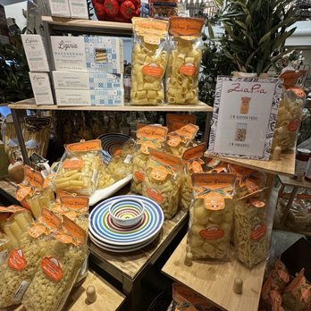 Marketplace On Elm - Cosmetics & Beauty Supply Near Me - Auburn, California