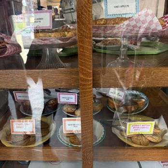 Dough Mama - Bakeries Near Me - Columbus, Ohio