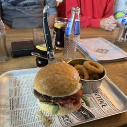 Cafe Sport - Big Mike Burger