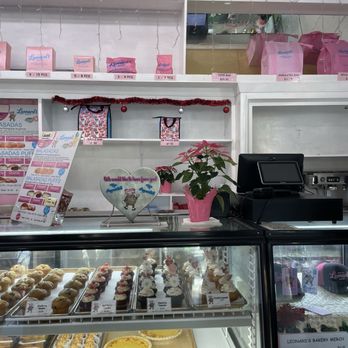 Leonard's Bakery - Bakeries Near Me - Honolulu, Hawaii Leonard's Bakery - Bakeries Near Me - Honolulu, Hawaii