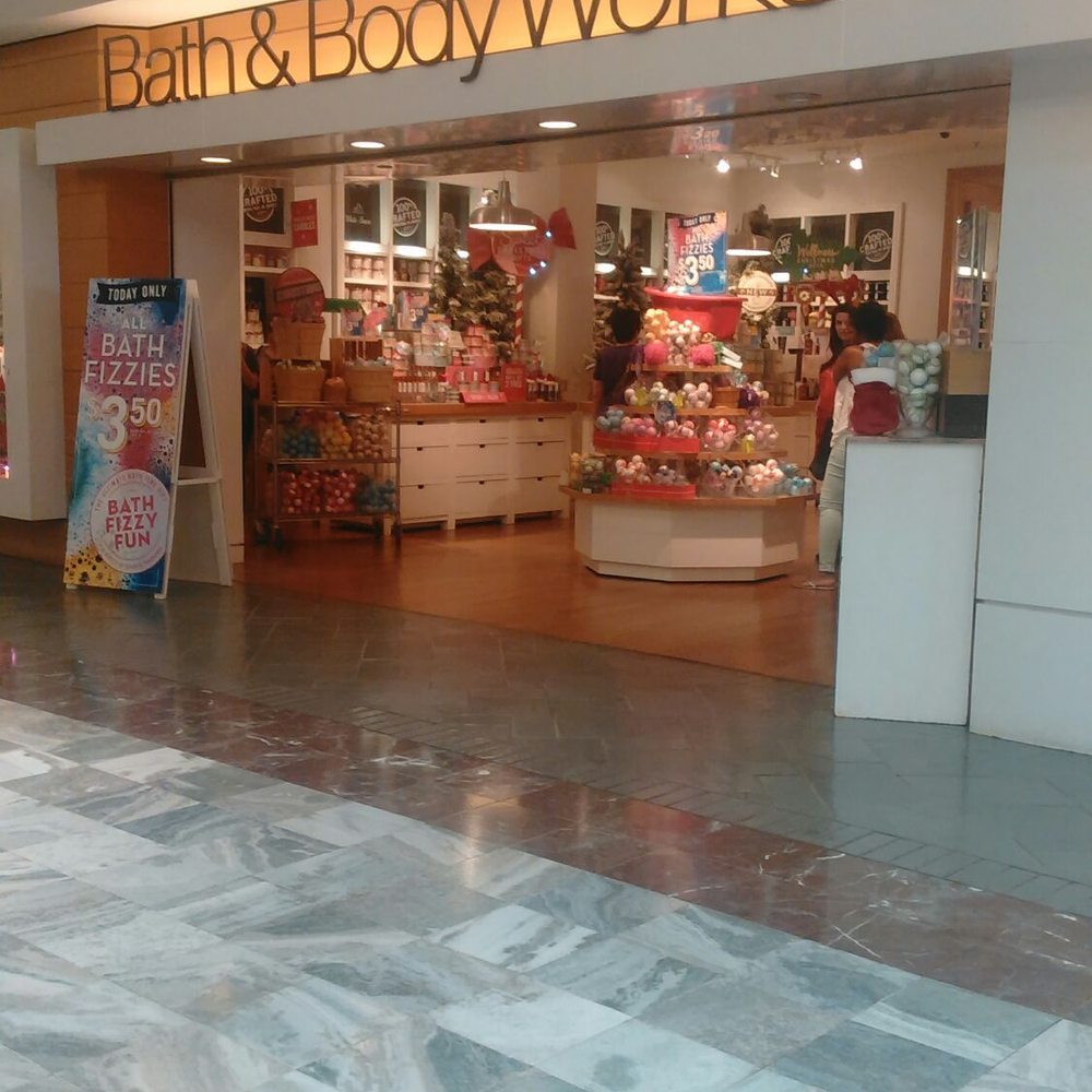 Bath & Body Works - Cosmetics & Beauty Supply Near Me - Metairie, Louisiana