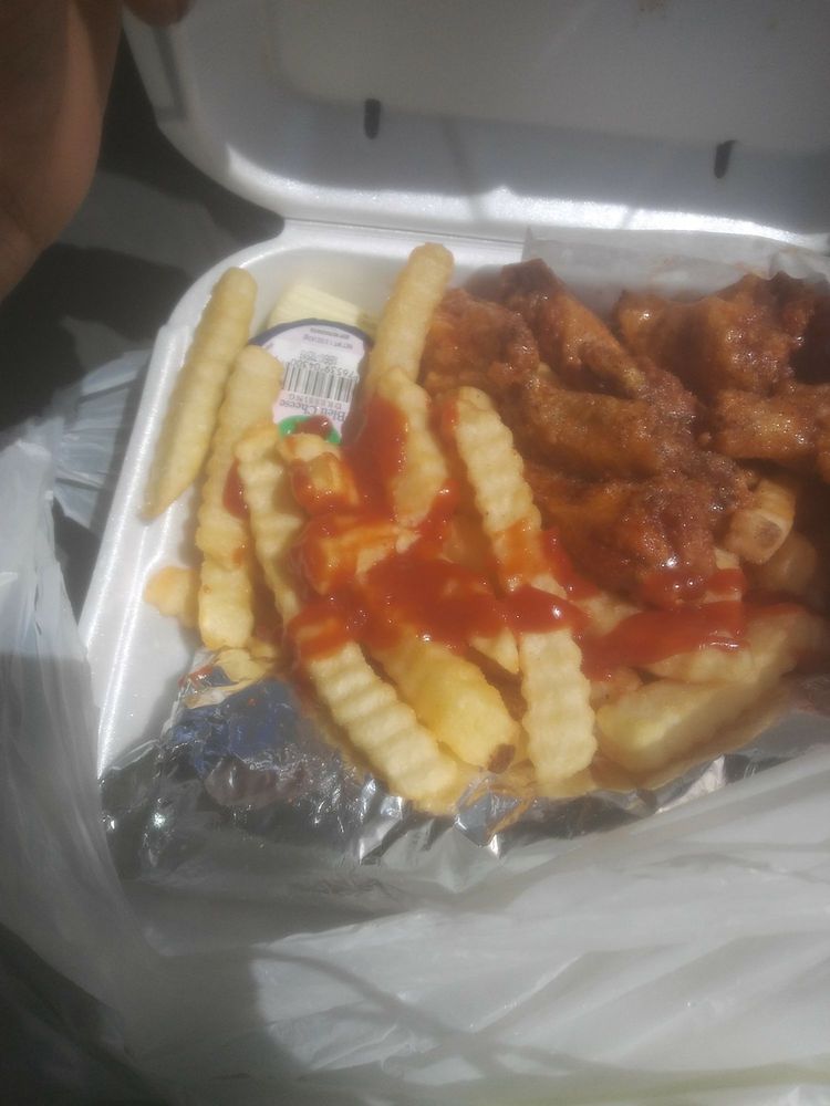 WINGS N GRILL 22 Photos & 37 Reviews American (Traditional) 2883