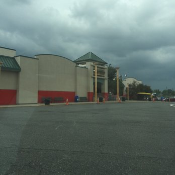 Popeye's - Entrance to Popeyes. - New American Near Me - Woodbridge Township, New Jersey Popeye's - Entrance to Popeyes. - New American Near Me - Woodbridge Township, New Jersey