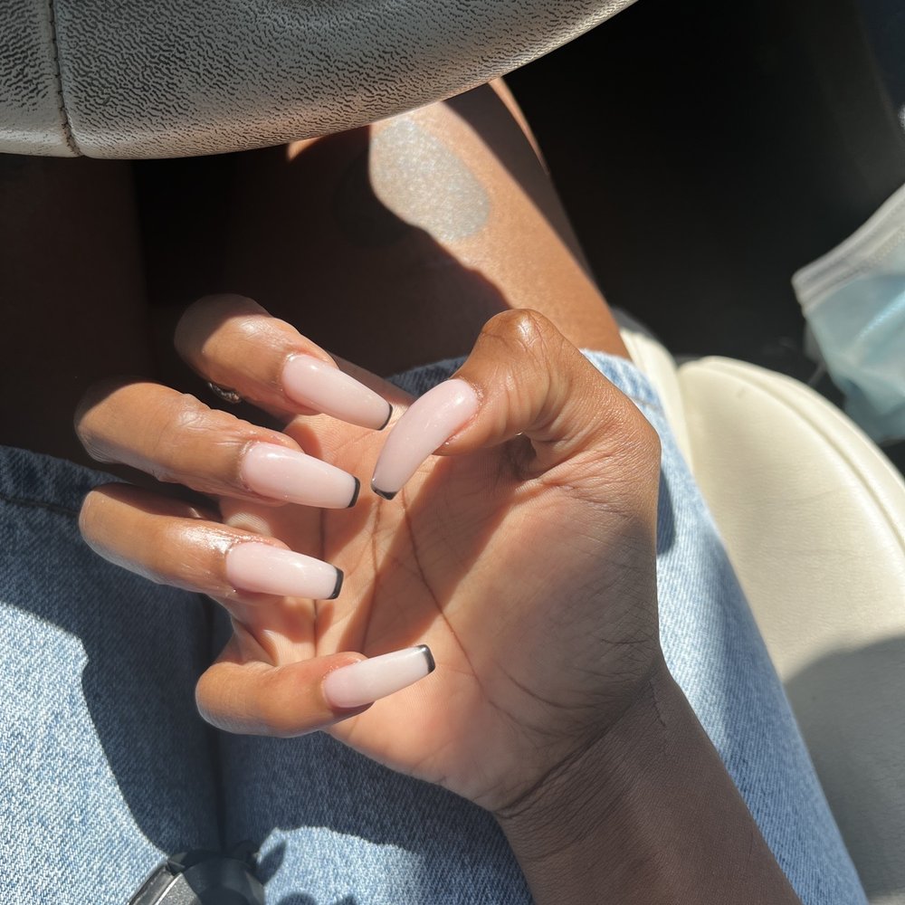 Sparkle Nails - Nail Salons Near Me - Austin, Texas