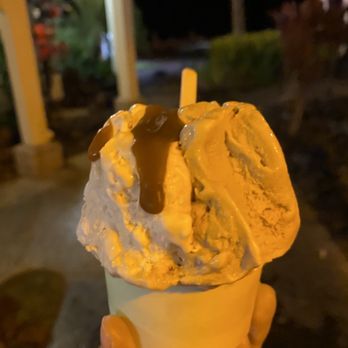Gypsea Gelato - Small size - half 100% Kona Coffee and half caramel corn mac nut - Gelato Near Me - Kailua-Kona, Hawaii Gypsea Gelato - Small size - half 100% Kona Coffee and half caramel corn mac nut - Gelato Near Me - Kailua-Kona, Hawaii