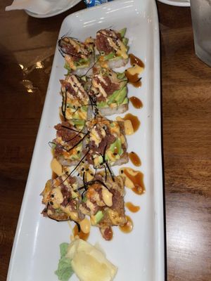 MAKI SUSHI BAR & GRILL by null