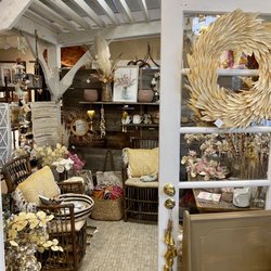 Westdale Floral Home & Garden - Cute decor ideas in gift shop