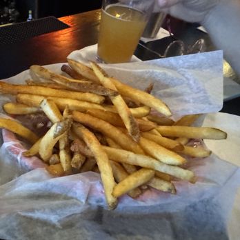 The Goose - Handcut Fries - Cocktail Bars Near Me - Dubuque, Iowa