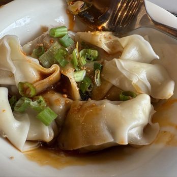 Seven Grams - Wonton With Chili Sauce 6pcs - Chinese Near Me - Tustin, California Seven Grams - Wonton With Chili Sauce 6pcs - Chinese Near Me - Tustin, California
