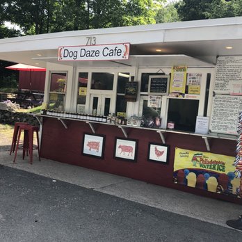 Dog Daze Cafe - DDC stand with outdoor seating - Hot Dogs Near Me - Georgetown, Connecticut