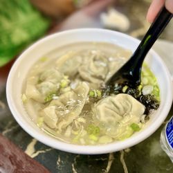 Shanghai Dumpling King - Secret stuffing wonton soup