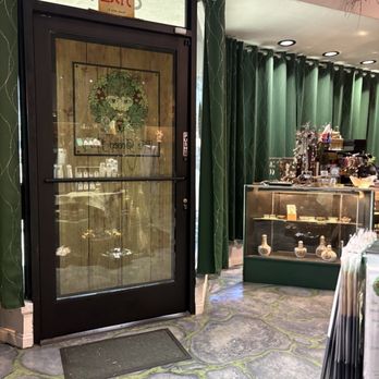 The Green Man Store - Supernatural Readings Near Me - Burbank, California