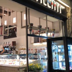 Valenti / Vincenzo, fiorista - Store front. Super modern!