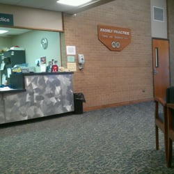 Cotton O'Neil Garfield Clinic - Dr. Saylor check in desk.