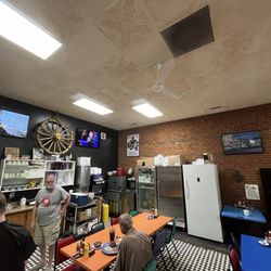 Legends Cafe - Dining area