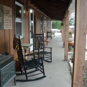 Prairie Lodge Motel - Our guests love to sit on the veranda and enjoy their morning coffee. - Guest Houses Near Me - Council Grove, Kansas Prairie Lodge Motel - Our guests love to sit on the veranda and enjoy their morning coffee. - Guest Houses Near Me - Council Grove, Kansas