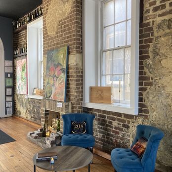 208 Wine Bar - Wine Bars Near Me - Savannah, Georgia