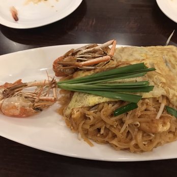 9Zaab - Prawn Pad Thai - Thai Near Me - Cambridge, Massachusetts
