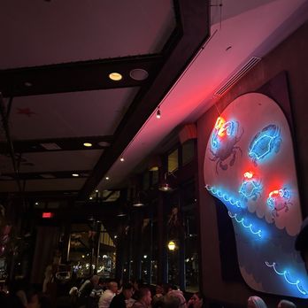 BeetleCat - Restaurant ambiance - Seafood Near Me - Atlanta, Georgia BeetleCat - Restaurant ambiance - Seafood Near Me - Atlanta, Georgia