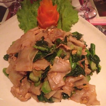 Bangkok & Bombay - Chicken pad see ew!! - Thai Near Me - Santurce, Puerto Rico
