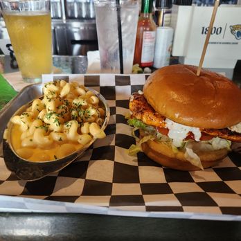 Spliff's Gastropub - The Spicy Buffalo sandwich with a side of Mac n' Cheese and Key Lime Cider by 3 Daughters Brewing. - Beverage Store Near Me - Jacksonville, Florida Spliff's Gastropub - The Spicy Buffalo sandwich with a side of Mac n' Cheese and Key Lime Cider by 3 Daughters Brewing. - Beverage Store Near Me - Jacksonville, Florida