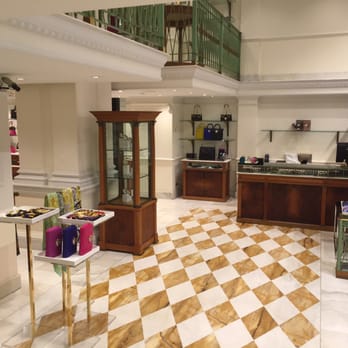 Versace Gianni Boutique - Fashion Near Me - Vienna, 9 Versace Gianni Boutique - Fashion Near Me - Vienna, 9