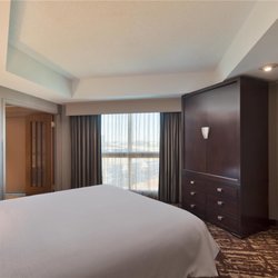 Embassy Suites by Hilton Dallas Frisco Hotel & Convention Center - Guest room