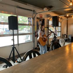 The Junkyard Drinks & Eats