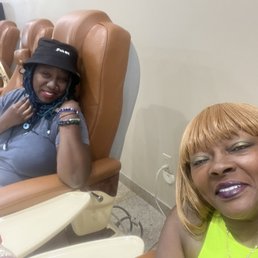 Karen and Kyasia pedicure Karen and Kyasia pedicure