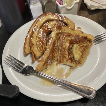 Sweet Betty's - Cinnamon French toast - Breakfast & Brunch Near Me - Gresham, Oregon Sweet Betty's - Cinnamon French toast - Breakfast & Brunch Near Me - Gresham, Oregon